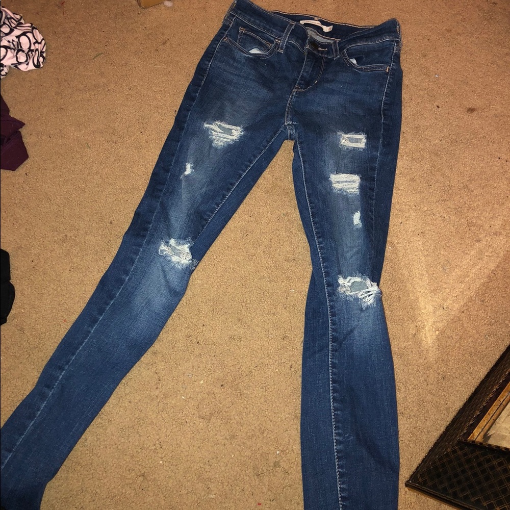 levi’s ripped jeans